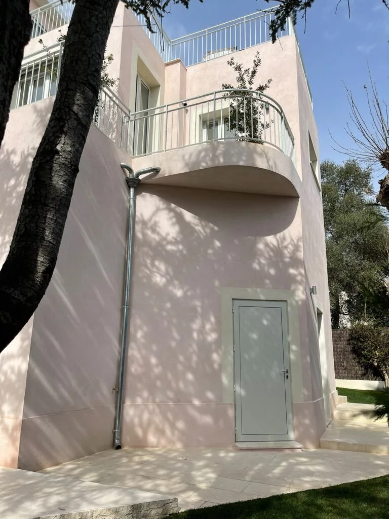 Des couleurs ravivees, une facade comme neuve